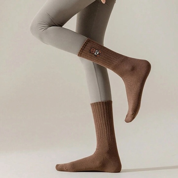 Embroidered Teddy Bear Ankle Crew Socks - Picture 1 of 3